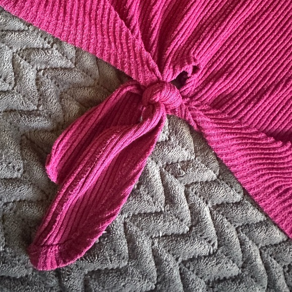 Abercrombie and fitch | front tie ribbed long sleeve - Picture 3 of 5